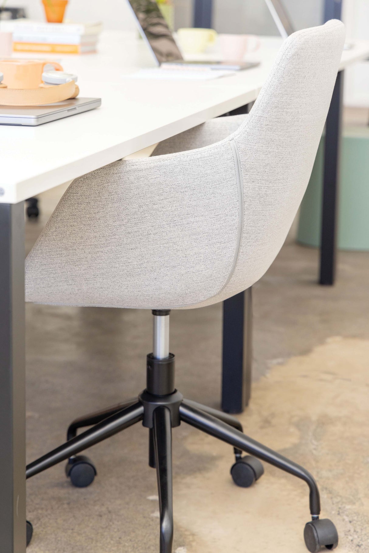 Haze - Upholstered Office visitor chair